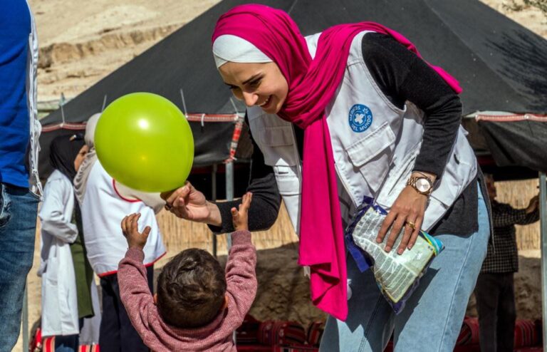 Jugando con niños en Siria.